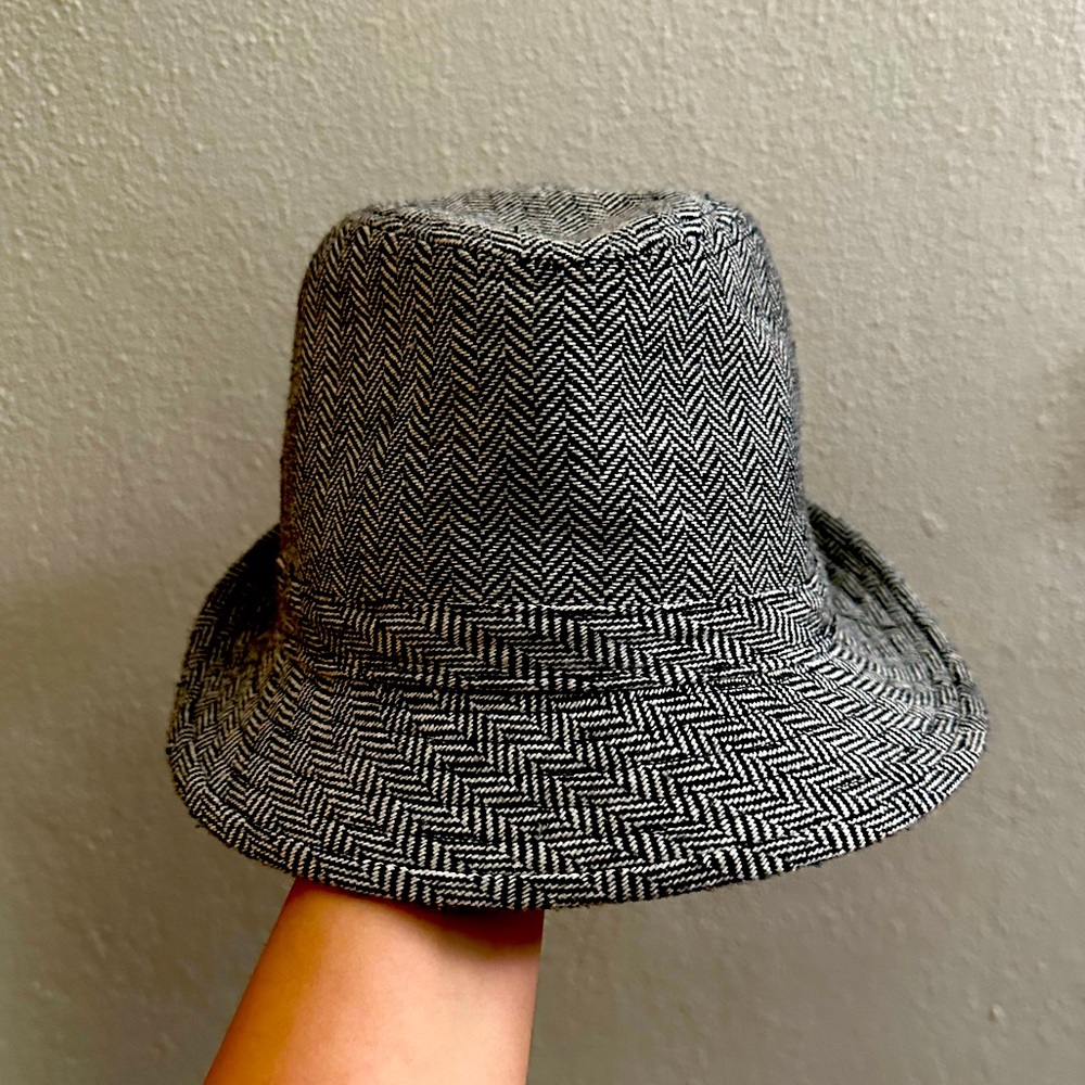 Hat - Picture 2 of 4